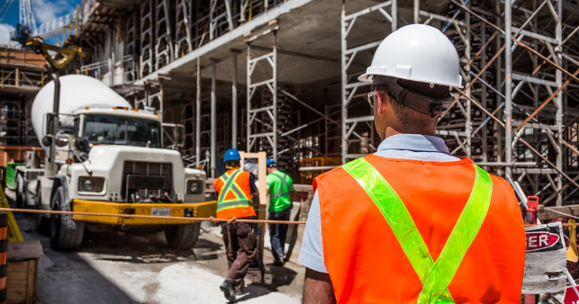 What is the difference between a contractor and a company?