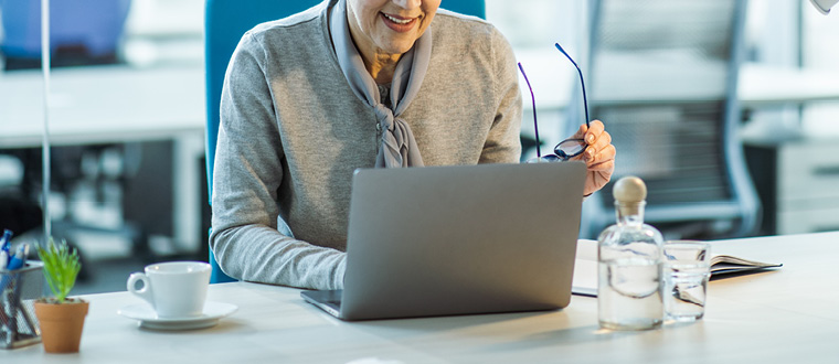 What is the hourly rate for a building project manager in Australia?